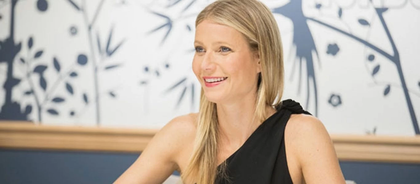 Γκουίνεθ Πάλτροου: Γιόρτασε τα γενέθλιά της ποζάροντας... ολόγυμνη στην μπανιέρα της (φώτο)